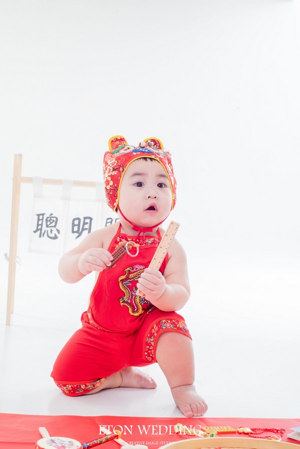 寶寶抓週,周歲抓週,抓週儀式